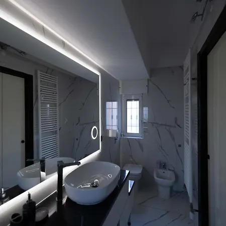 Apartamento Spazioso Con Terrazzo Navigli , Bocconi *