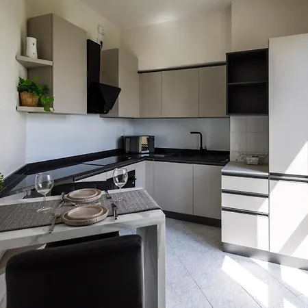 Apartamento Spazioso Con Terrazzo Navigli , Bocconi
