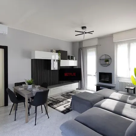 Apartamento Spazioso Con Terrazzo Navigli , Bocconi Milán